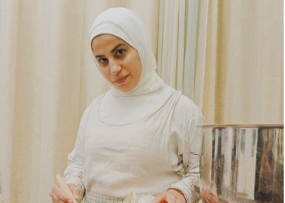 لقاء نبيل في أثناء العمل