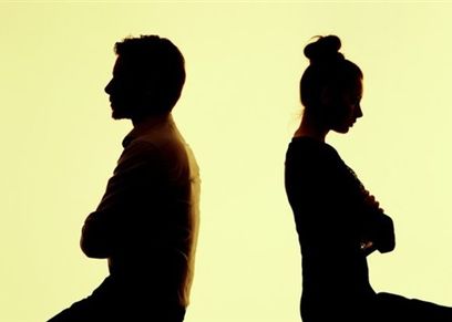 كيف يتعامل الزوج مع شعور زوجته بالملل المفاجىء
