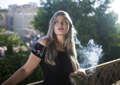 ياسمين الخطيب