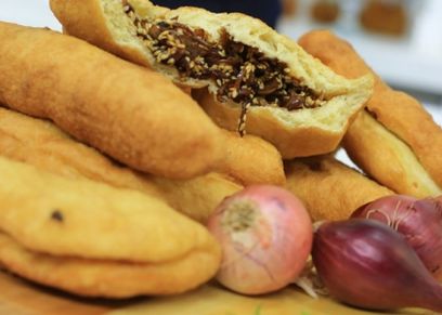 فطيرة بصل مقلية