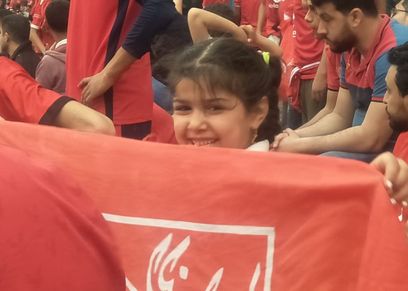 بنات الأهلي الصغار في المدرجات: هنجيب 6 أجوال ونروح مبسوطين
