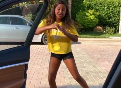 داليا البحيري تنشر فيديو لأبنتها وهى تخوض تحدي