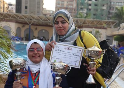سلوى إيهاب ووالدتها