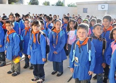 أمهات يبحثن عن حلول لمشكلة المصروفات الدراسية بعد عودة الدراسة