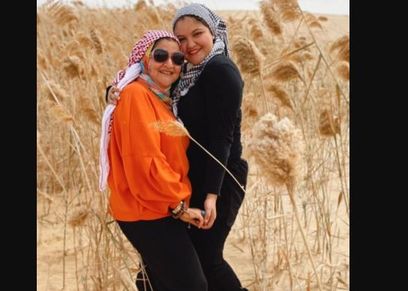 جيهان محاربة السرطان وابنتها