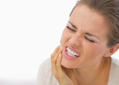5 طرق طبيعية للتخلص من ألم الأسنان