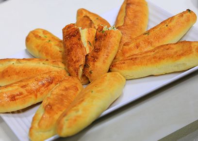 طبق معجنات بالكركم