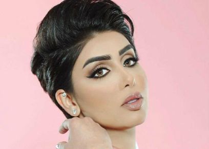 بالفيديو| هنادي الكندري تفاجئ مديرة منزلها بهدية في عيد ميلادها