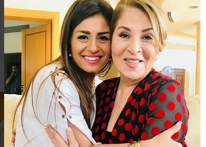 منه فضالي تنشر صور بصحبه الفنانة بوسي من كواليس مسلسل