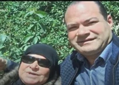 نشات الديهي ووالدته
