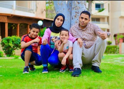 محمد وأسرته يدشنان قناة على يوتيوب