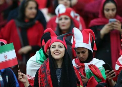حضور ألف امرأة مباراة كرة قدم في إيران