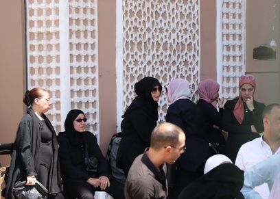 ميرفت أمين في جنازة نجل حسن يوسف