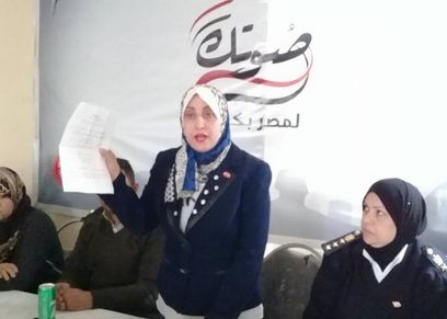 خلال أحد لقاءات الحملة