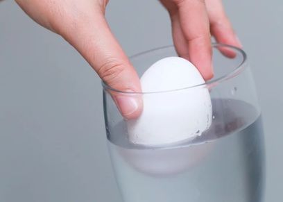 اختبار البيضة الطازجة