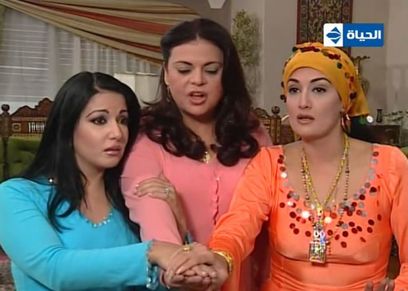 3 ضراير يرفعن دعوى خلع من رجل واحد :