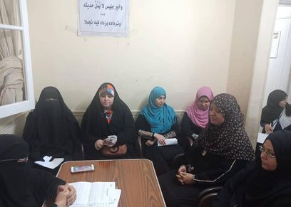 سيدات أثناء الدورة التدريبية