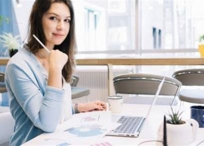 حكم عمل المرأة دون إذن زوجها