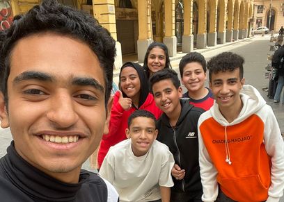 شباب مبادرة «اعمل خير» في وسط البلد