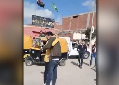 صورة.. من مقطع الفيديو