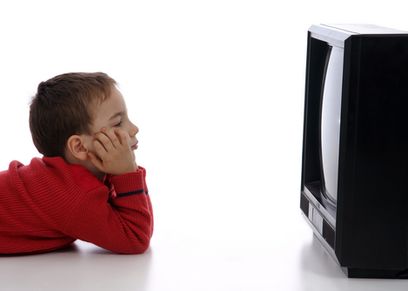 خطورة مشاهدة الأطفال البرامج ساعات طويلة