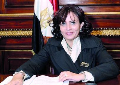 الدكتورة عزة العشماوي