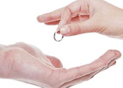 مشكلات كثيرة تنهي العلاقات الزوجية لأتفه الأسباب