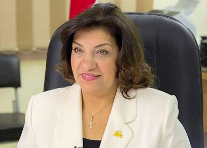 النائبة إيفلين متي