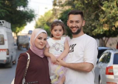 والدة الطفلة الفلسطينية جوليا