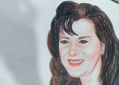 الفنانة دلال عبدالعزيز