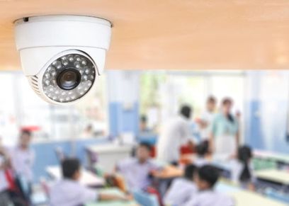 اقتراح تركيب كاميرات مراقبة داخل الفصول