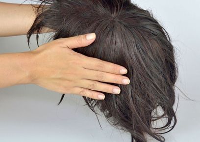 الافتاء توضح حكم الشرع في استبدال الحجاب بـ 
