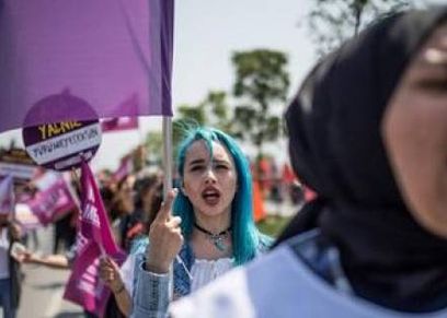 في يومها العالمي.. تركيا تواصل انتهاكاتها ضد المرأة 