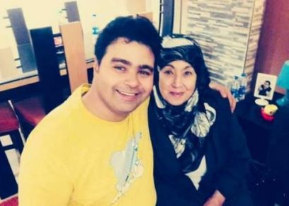 والدة الفنان إسلام إبراهيم