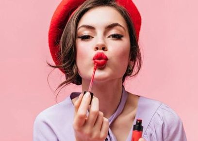 خطوات اختيار أحمر الشفاه