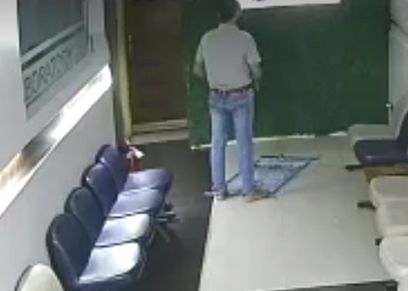 لحظة وفاة الزوج