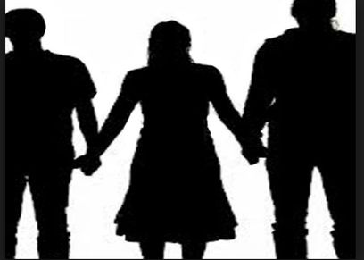 إمرأة متزوجة من رجلين