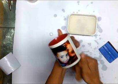 حكم طباعة صورة شخصية على المج