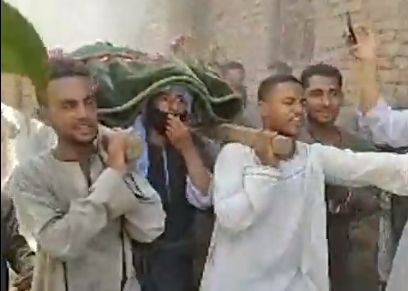 جنازة السيدة حياة