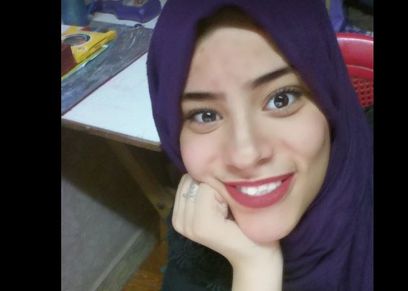 يسرا اشرف تحارب الشلل الدماغي بالرسم