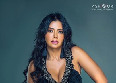 الفنانة رانيا يوسف