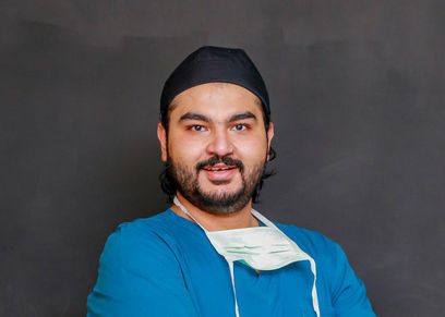 محمود ماضي طبيب العيون
