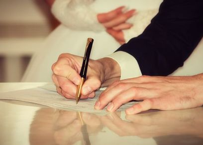 الإفتاء توضح حكم عقد القران يوم الجمعة