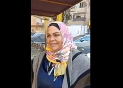 منال تساند زوجها في مشروع السمك