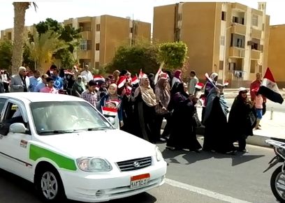 بالفيديو| مسيرة نسائية في شوارع مدينة الطور بشعار 