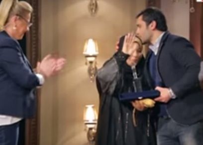 الصقر أحمد حسن ووالدته