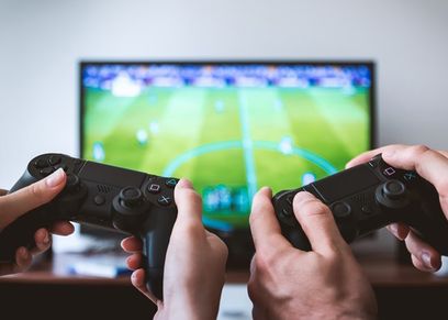 دراسة تحذر من ألعاب الفيديو للأطفال اثناء فترة الحظر