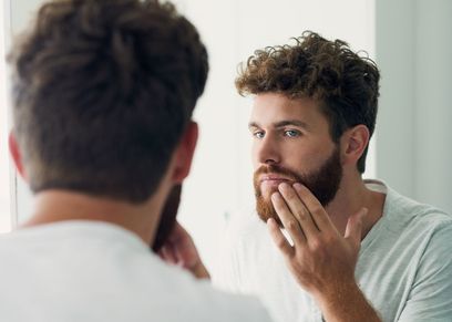 طرق طبيعية تدعم نمو الذقن