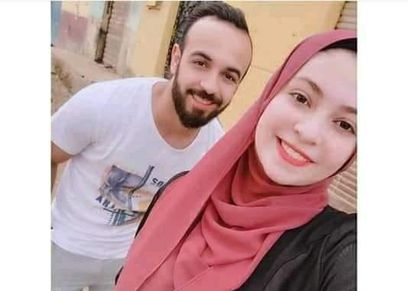 قفشة وخطيبته