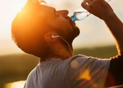 إهمال شرب الماء قد يكلفك صحتك- تعبيرية
